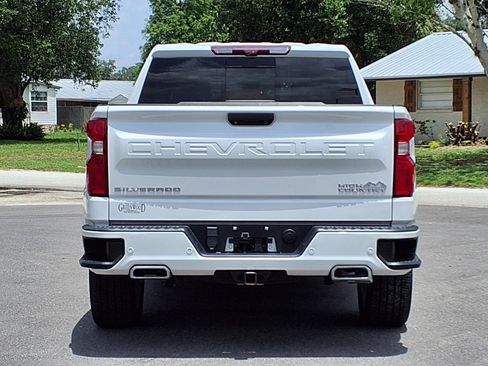 Certified 2023 Chevrolet Silverado 1500 High Country w/ Technology Package AWD/4WD image 5
