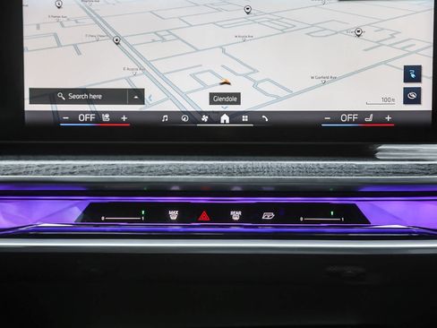 Used 2025 BMW i7 eDrive50 w/ M Sport Package image 10