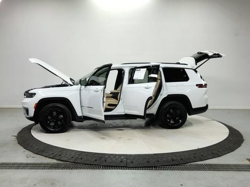 Used 2023 Jeep Grand Cherokee L Limited w/ Luxury Tech Group II AWD/4WD image 13