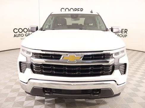 Used 2023 Chevrolet Silverado 1500 LT AWD/4WD image 9