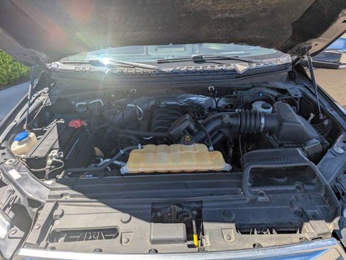 Used 2015 Ford F150 Platinum w/ Equipment Group 701A Luxury AWD/4WD image 30