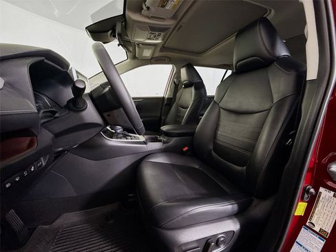 Used 2021 Toyota RAV4 Limited AWD/4WD image 22