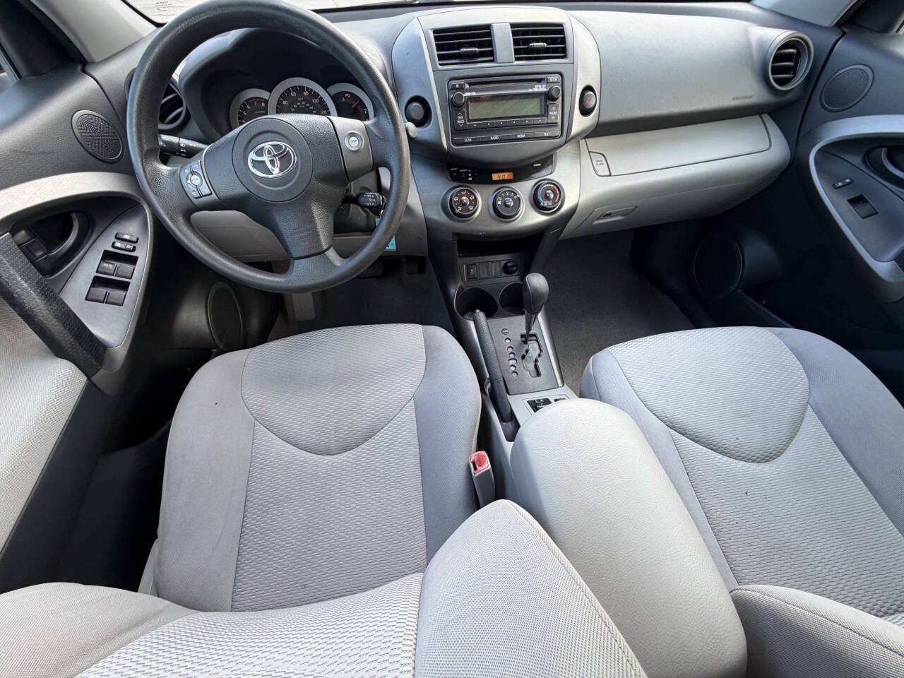 Used 2012 Toyota RAV4 FWD w/ Upgrade Value Pkg image 12