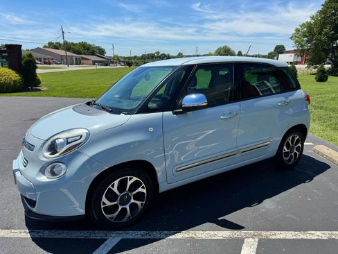 Used 2014 FIAT 500L Lounge FWD image 3