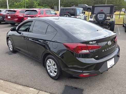 Used 2020 Hyundai Elantra SE FWD image 10