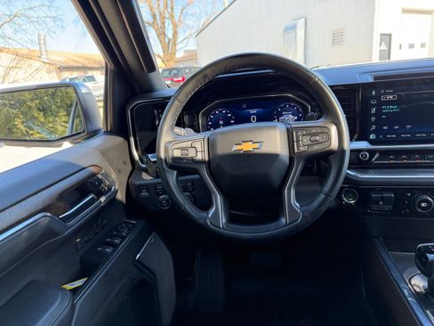 Used 2024 Chevrolet Silverado 1500 High Country w/ High Country Premium Package image 19