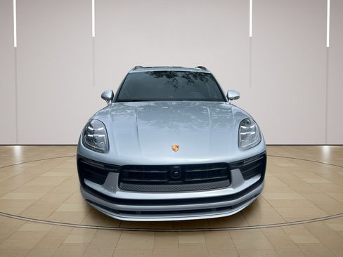 New 2026 Porsche Macan AWD/4WD image 10