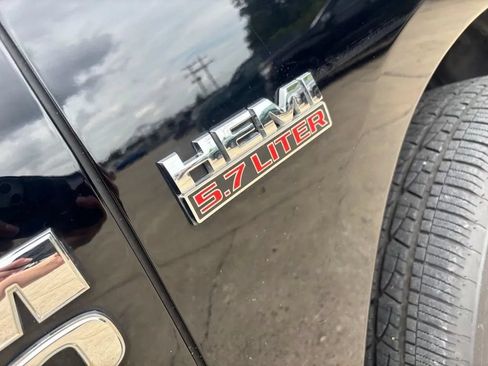 Used 2015 RAM 1500 Express RWD image 10