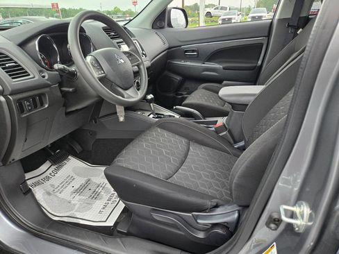 Used 2024 Mitsubishi Outlander Sport ES AWD/4WD image 9
