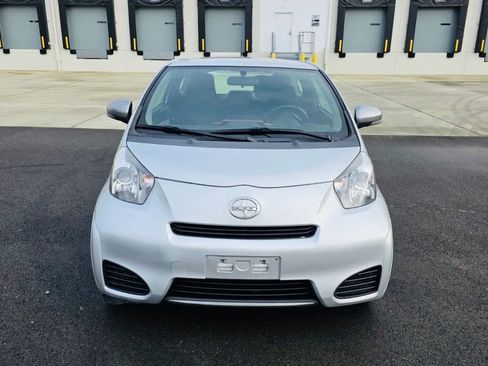 Used 2014 Scion iQ image 8