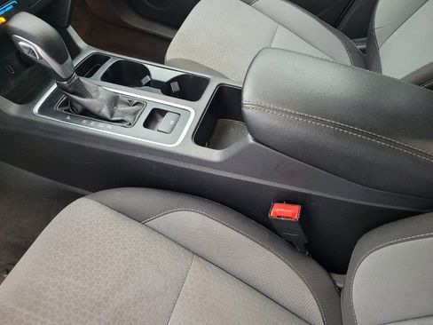 Used 2018 Ford Escape SE w/ SE Sync 3 Package AWD/4WD image 26