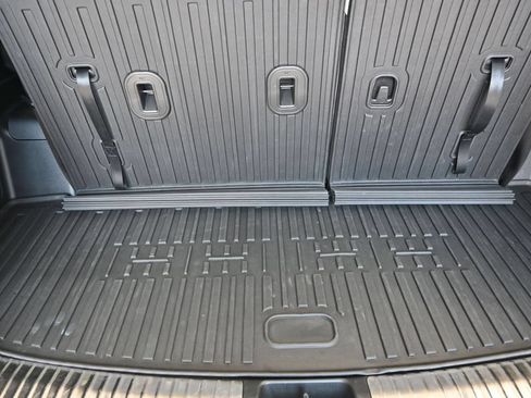 Used 2024 Kia Telluride SX w/ Towing Package FWD image 20