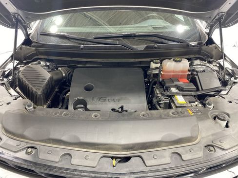 Used 2024 Buick Enclave Premium image 17