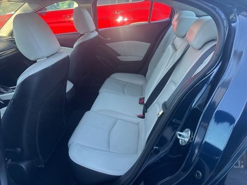 Used 2018 MAZDA MAZDA3 Grand Touring image 7
