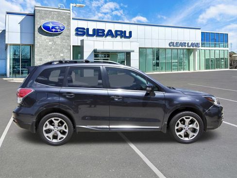 Used 2017 Subaru Forester 2.5i Touring AWD/4WD image 7