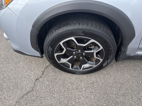 Used 2015 Subaru Crosstrek 2.0i Premium w/ Moonroof Package image 10