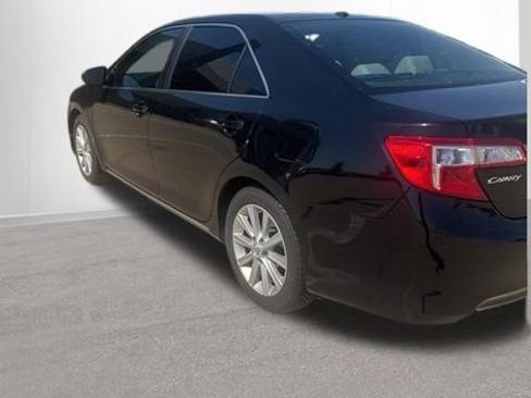 Used 2012 Toyota Camry XLE w/ Leather Pkg FWD image 6