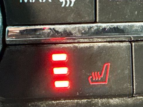 Used 2022 Ford F150 Lariat w/ Equipment Group 501A Mid image 22