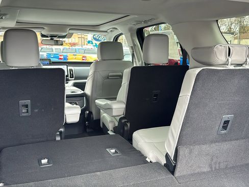 New 2026 Ford Expedition Active image 53