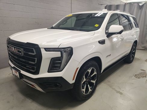 Used 2025 GMC Yukon AT4 w/ AT4 Premium Plus Package AWD/4WD image 18
