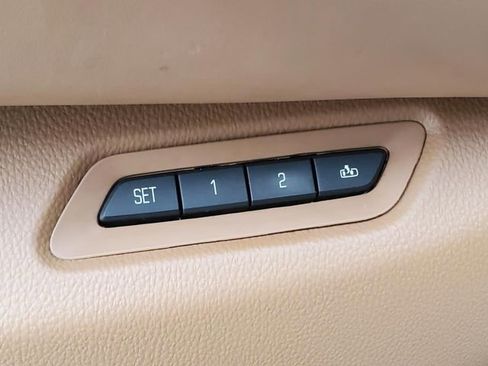 Used 2017 Cadillac Escalade ESV Platinum image 22