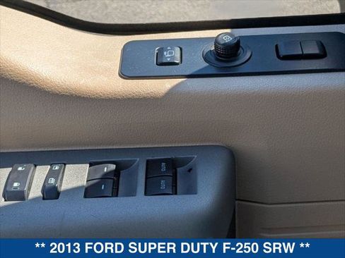 Used 2013 Ford F250 Lariat w/ Lariat Interior Pkg image 11