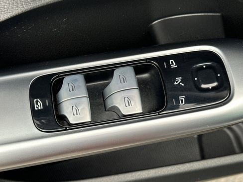 Used 2022 Mercedes-Benz C 300 C 300 image 15