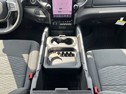 New 2026 RAM 3500 Big Horn AWD/4WD image 18