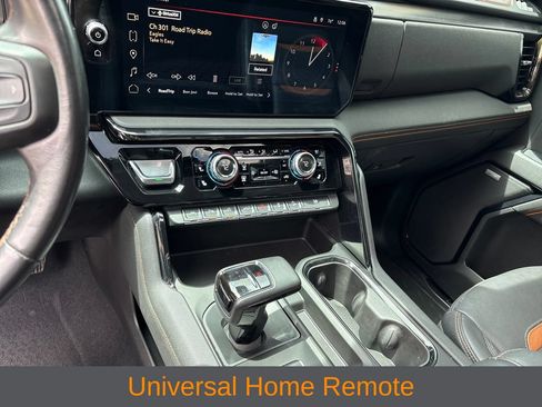 Used 2023 GMC Sierra 1500 AT4 w/ AT4 Premium Package AWD/4WD image 17