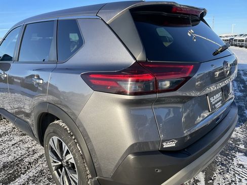 Used 2023 Nissan Rogue SV image 30