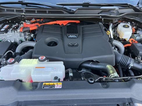 Certified 2025 Toyota Sequoia Platinum image 12