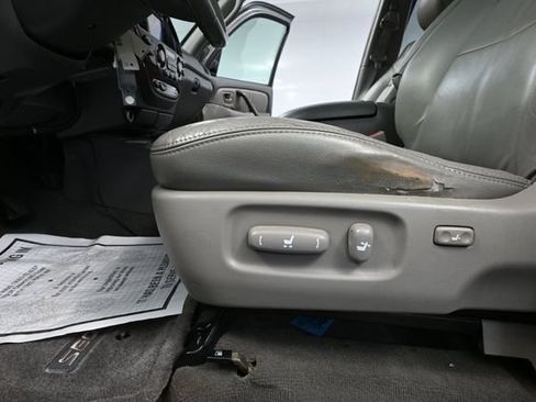 Used 2005 Toyota Sequoia Limited AWD/4WD image 19