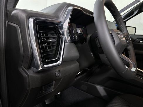 New 2025 GMC Canyon Elevation w/ Convenience Package image 18