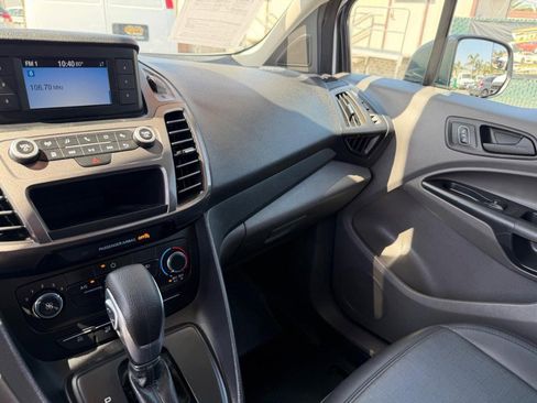 Used 2022 Ford Transit Connect XL FWD image 35
