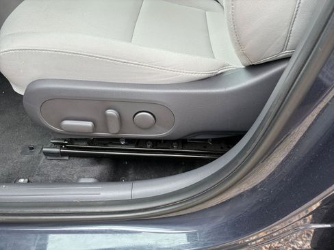 Used 2025 Hyundai Kona SEL AWD/4WD image 17
