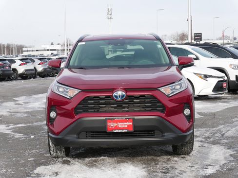 Certified 2020 Toyota RAV4 XLE w/ Convenience Package image 2