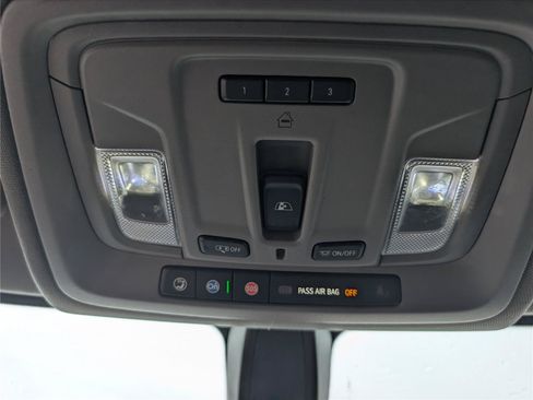 Used 2021 Chevrolet Silverado 1500 LT Trail Boss w/ Convenience Package II AWD/4WD image 23