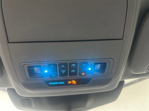 Used 2023 Ford Explorer XLT w/ Equipment Group 202A image 33