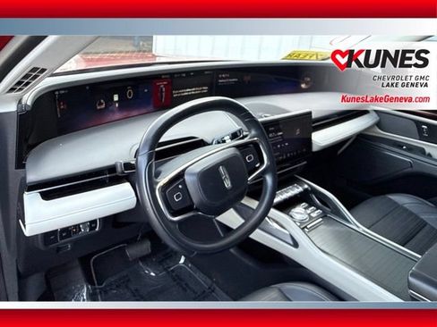 Used 2024 Lincoln Nautilus Reserve AWD/4WD image 25