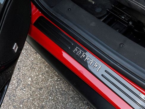 Used 2019 Ferrari 488 Pista Coupe RWD image 23