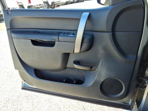 Used 2013 Chevrolet Silverado 2500 LT w/ Interior Plus Package image 31