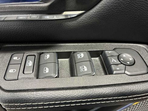 New 2026 RAM 1500 Laramie w/ Sport Appearance Package AWD/4WD image 15