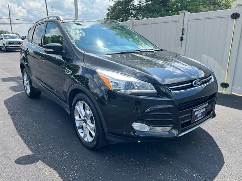 Used 2015 Ford Escape Titanium w/ Equipment Group 301A AWD/4WD image 2