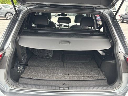 Used 2023 Volkswagen Tiguan SE R-Line FWD image 14