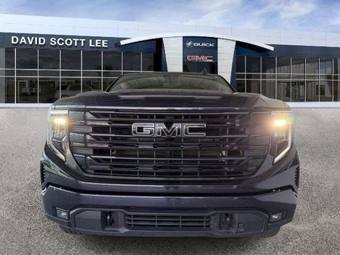 Used 2024 GMC Sierra 1500 Elevation w/ LPO, Elevation Black Package RWD image 2