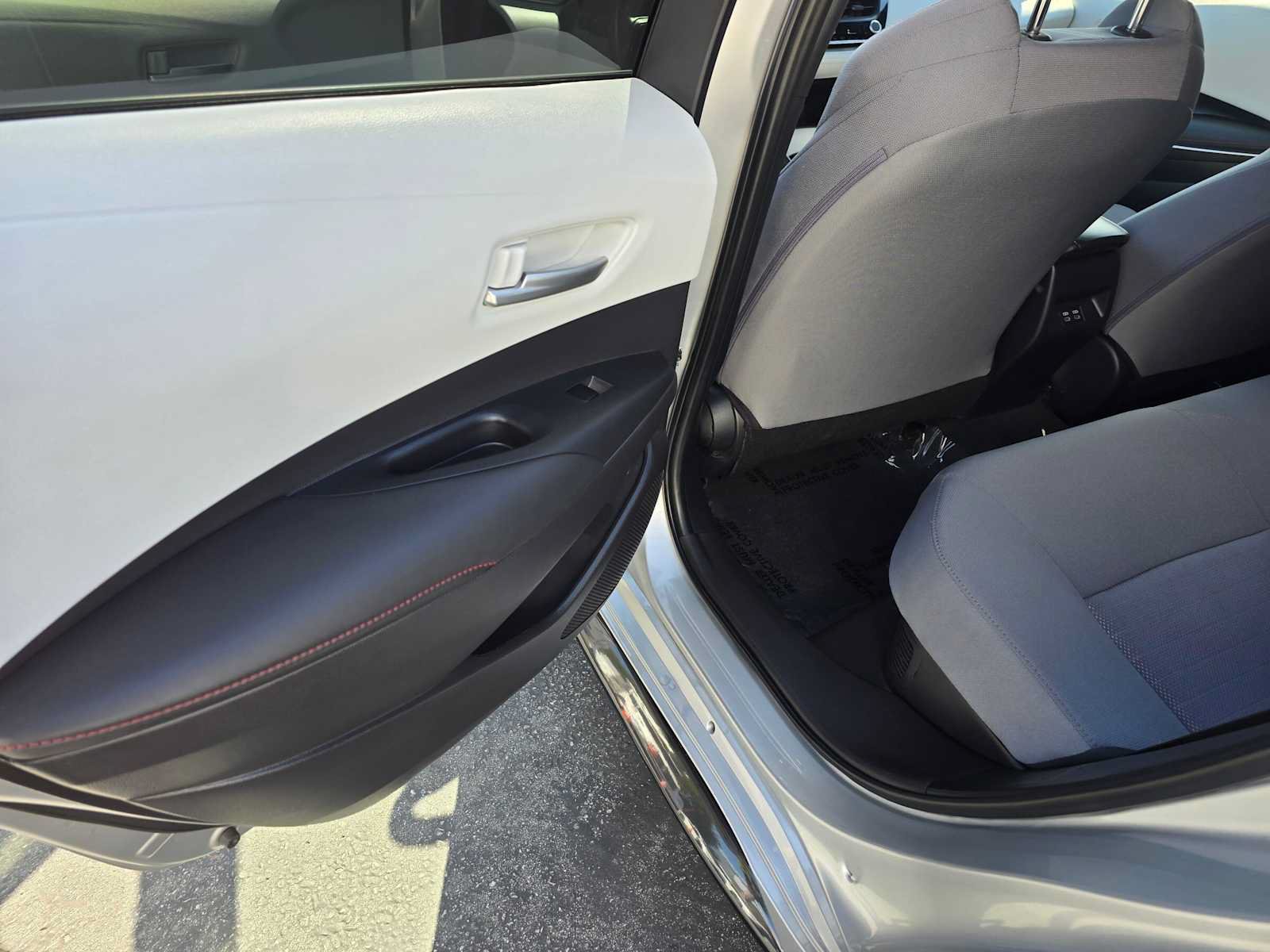 Used 2024 Toyota Corolla SE FWD image 15