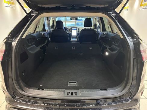 Used 2024 Ford Edge SEL image 17