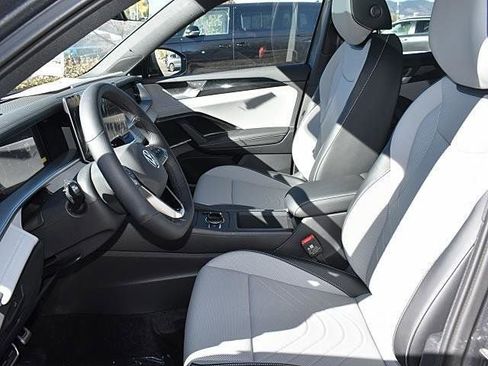 New 2026 Volkswagen Tiguan SE R-Line AWD/4WD image 7