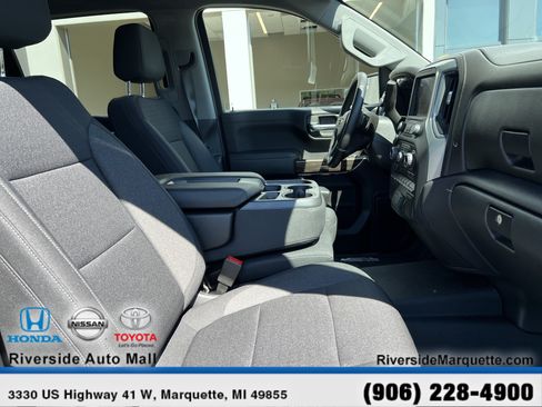 Used 2022 Chevrolet Silverado 1500 LT AWD/4WD image 25