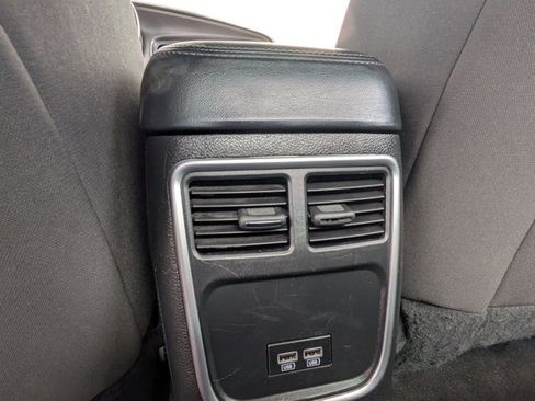 Used 2023 Dodge Charger SXT RWD image 17